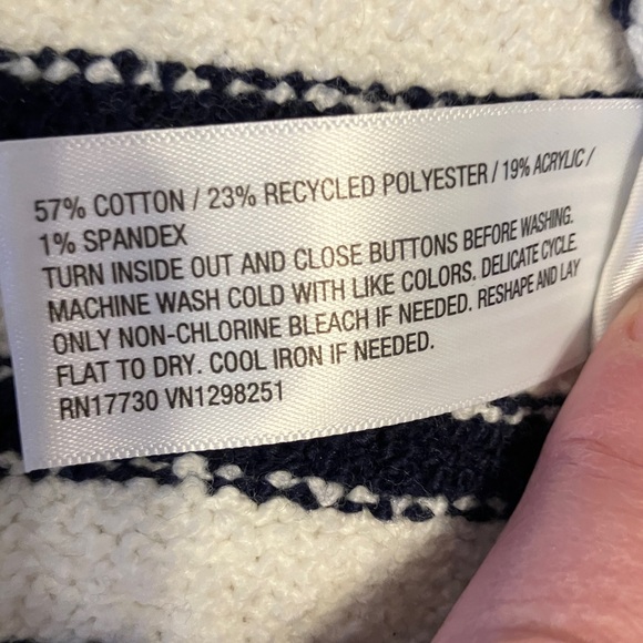 Universal Thread Cream Knit Sweater with Navy Label - Picture 7 of 8